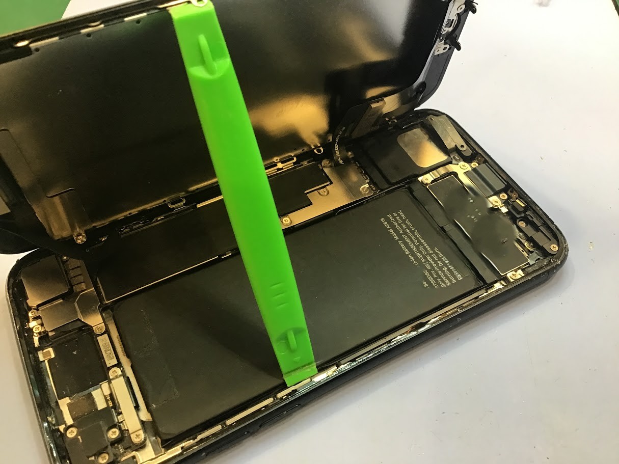 iPhone12Proのバッテリー交換ならデータそのまま修理可能なスマホ修理工房セレオ甲府店へ！
